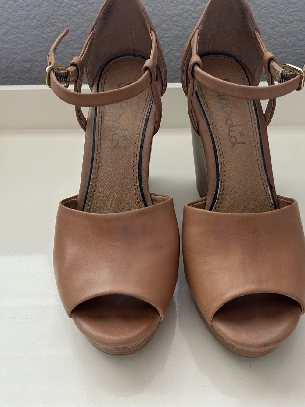 Splendid Davie Tan Peep-Toe Ankle-Strap Platform Heels